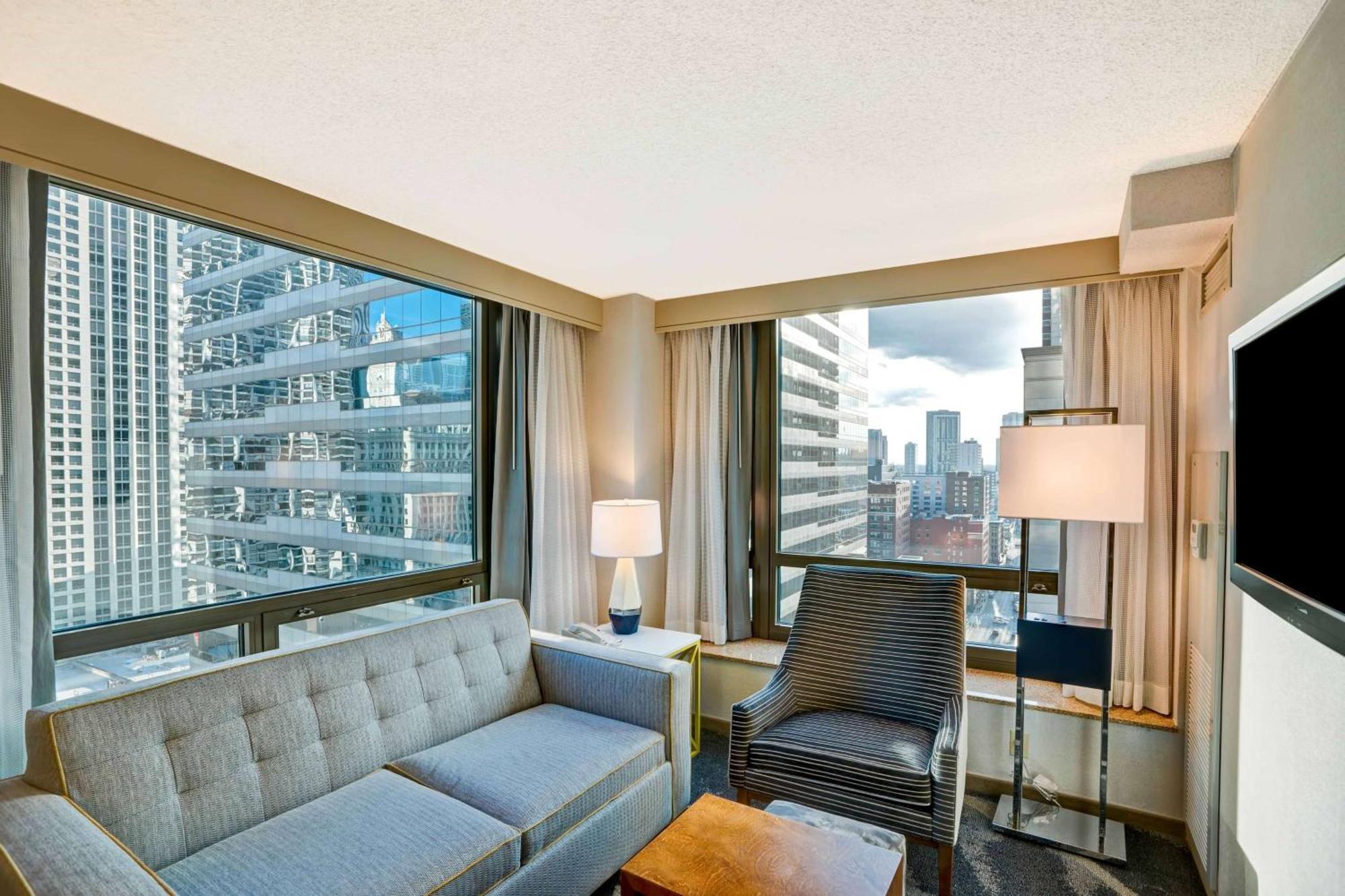 Homewood Suites By Hilton Chicago Downtown Экстерьер фото